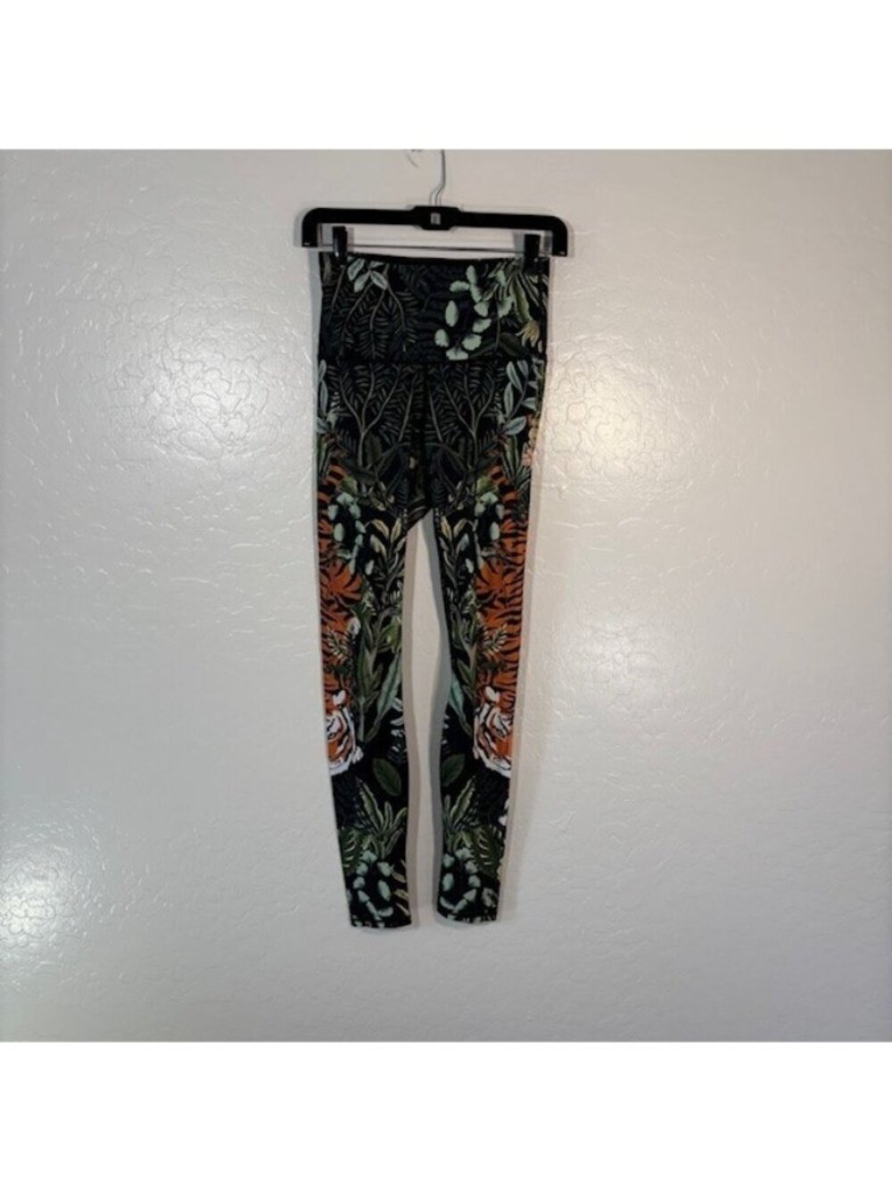 Yoga Democracy Leggings Womens XS Compression Tiger Jungle Print 29"